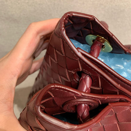 Bottega Veneta Andiamo Large Burgundy Handbag