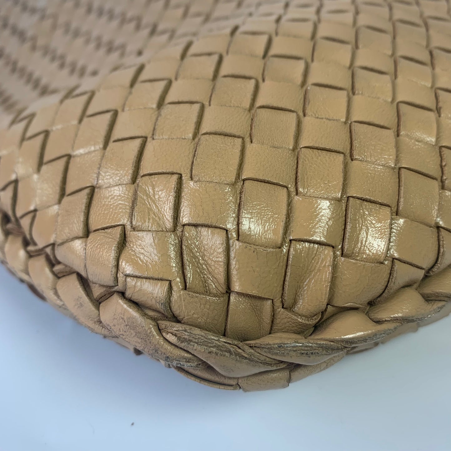 Bottega Veneta Intrecciato Hobo Bag Medium Beige Lambskin leather