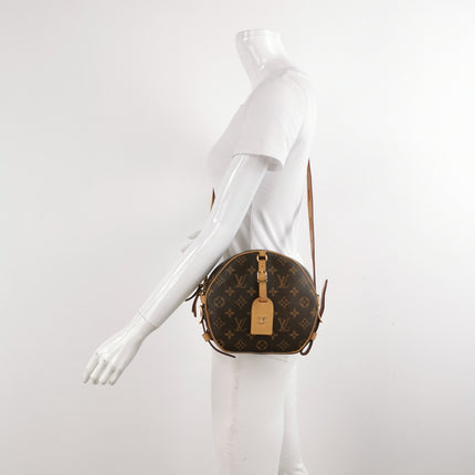 Louis Vuitton Boîte Chapeau Souple Leather MM Crossbody Bag