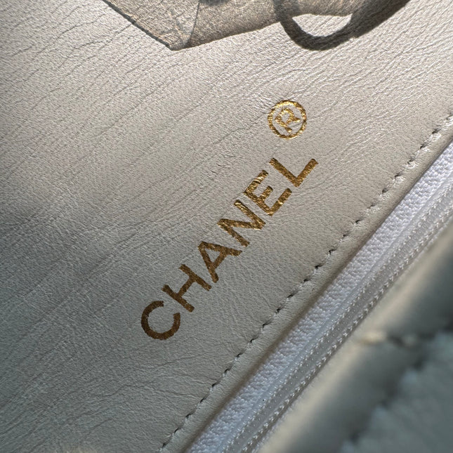 Chanel Diana CC Flap Bag Small Vintage White Lambskin Leather with 24k Gold HW, 1989-1991