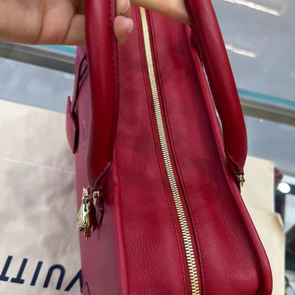 Loewe Amazona 36 Medium Red Leather Horse Lock Gold-tone Hardware