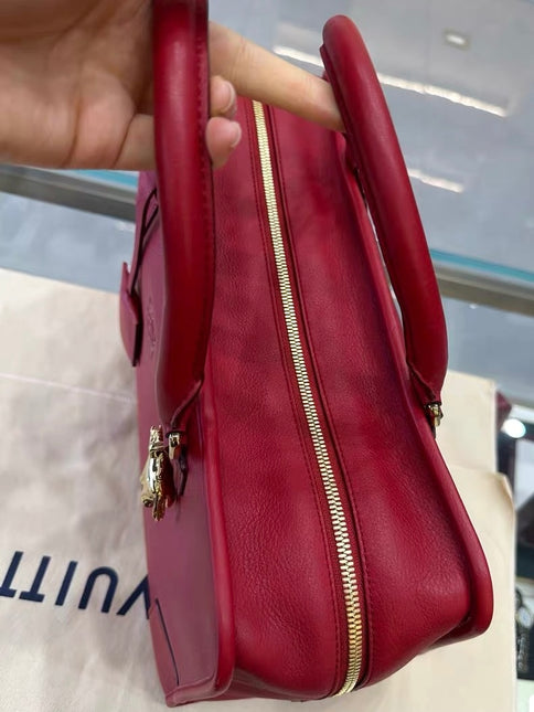 Loewe Amazona 36 Medium Red Leather Horse Lock Gold-tone Hardware