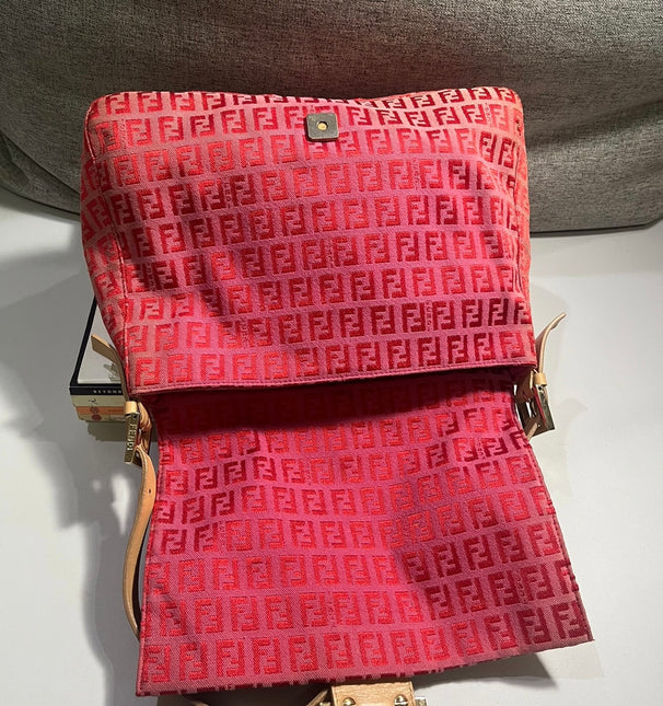 Sold Fendi Mamma Baguette Pink Zucchino print