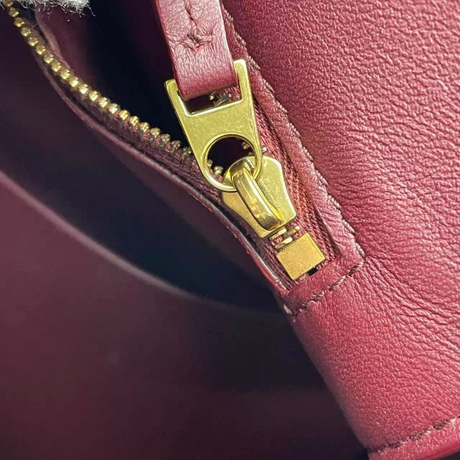 Bottega Veneta Andiamo Large Burgundy Handbag