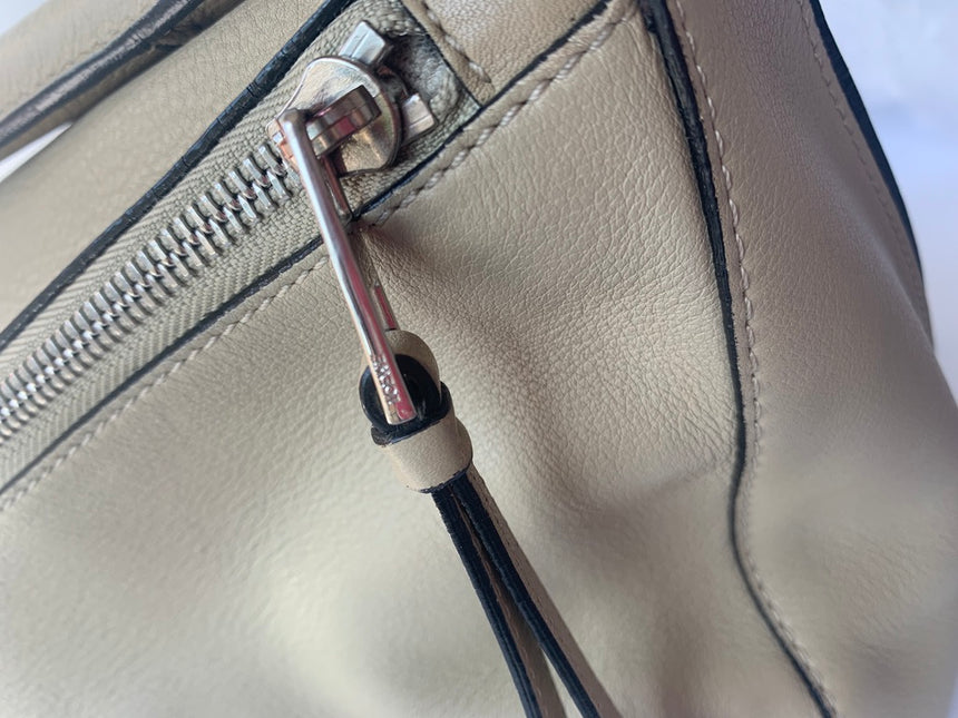 Sold Loewe Puzzle Crossbody Bag Medium Beige Leather