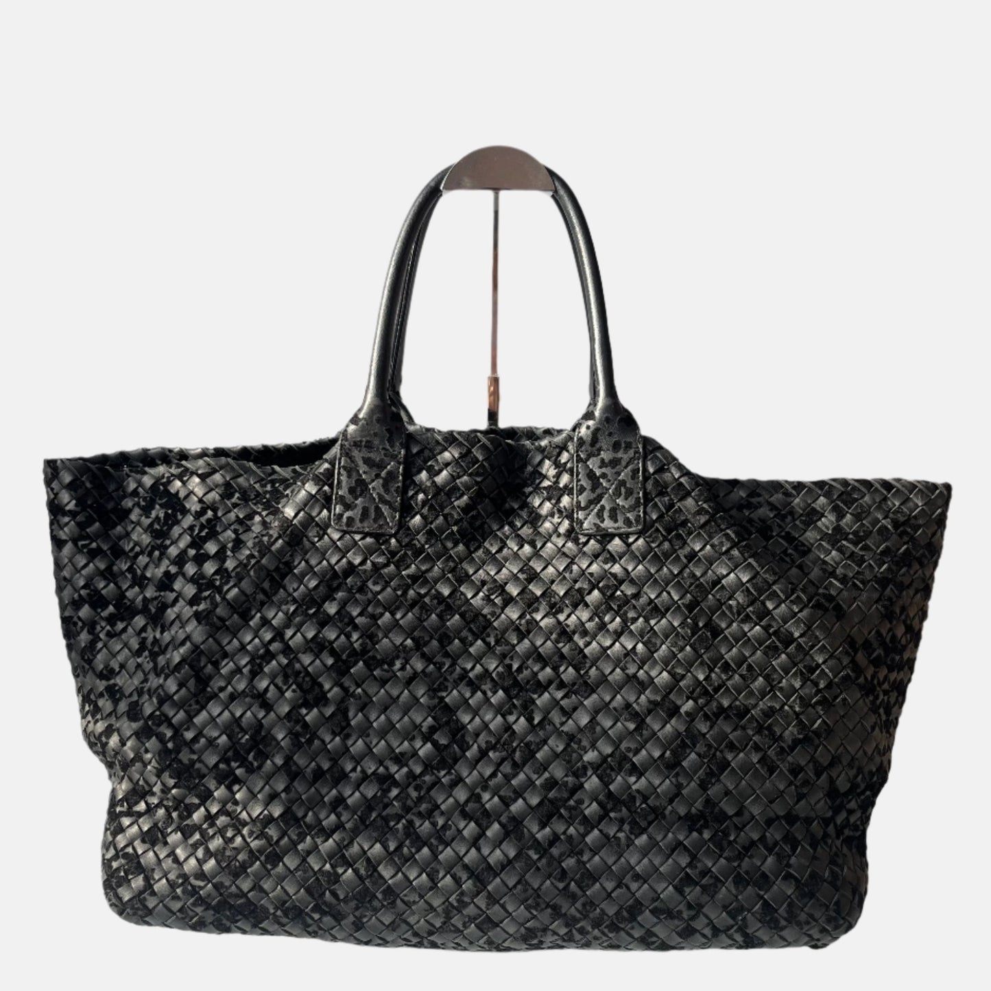 Bottega Veneta Cabat Large Intreccio Black Leather and Velvet 42cm-Luxbags