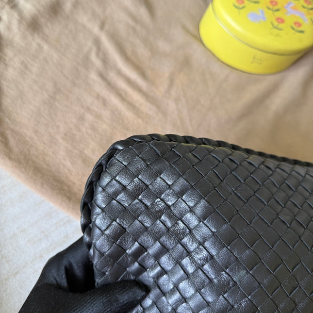 Bottega Veneta Veneta Intrecciato Hobo Bag Medium Black Leather 47cm