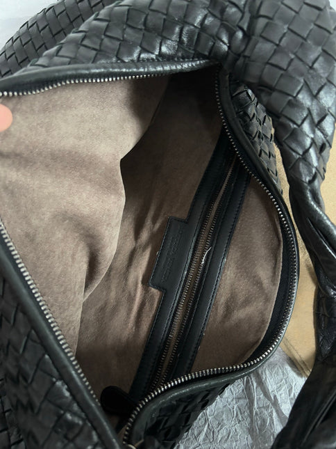 Bottega Veneta Veneta Intrecciato Hobo Bag Large Black Lambskin leather 48cm