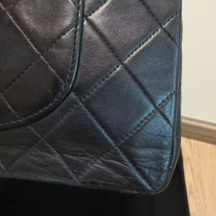 Chanel Classic Flap Vintage Medium Black Lambskin Leather 24k Gold Hardware 1991-94
