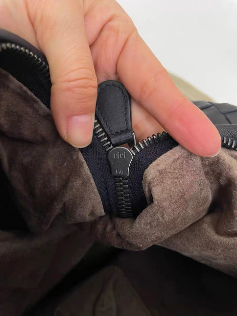 Bottega Veneta Hobo Maxi Midnight Navy Black leather 50cm