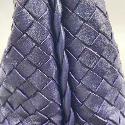 Bottega Veneta Hobo Bag Lambskin leather Navy Medium 47cm