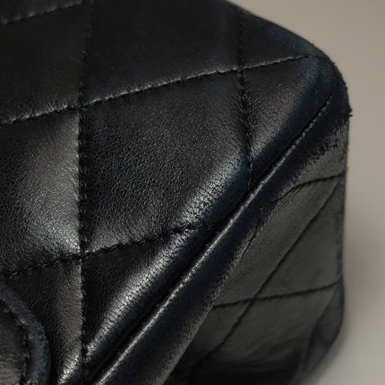 Chanel Classic Flap Vintage Medium Black Lambskin Leather 24k Gold Hardware 1986-1988