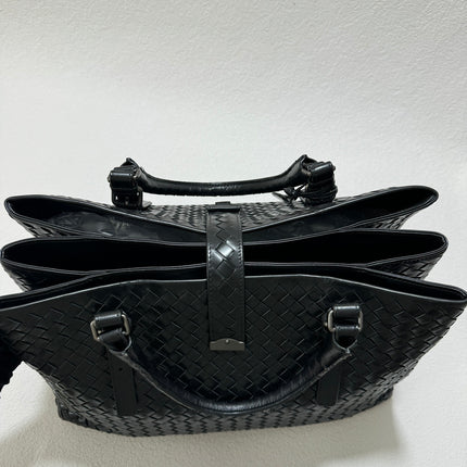 Bottega Veneta Roma Handbag Bag Intrecciato Nappa Leather Black Large 35cm