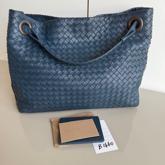 Bottega Veneta Garda Shoulder Bag Intrecciato Nappa Leather Navy Large 33cm