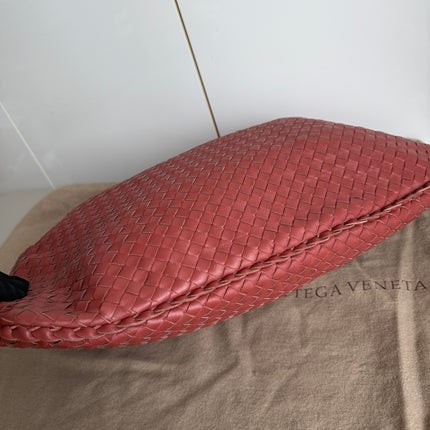 Bottega Veneta Veneta Hobo Medium Brick Red Intrecciato Leather Bag 47cm