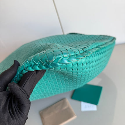 Bottega Veneta Veneta Hobo Maxi Green Intrecciato Leather Bag 51cm