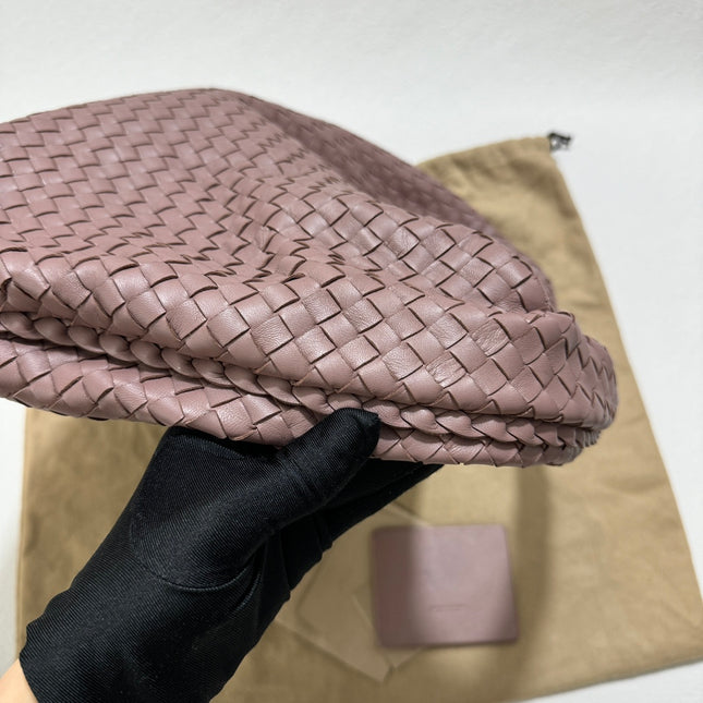 Sold Bottega Veneta Veneta Leather Hobo Large Nude Dirty Pink 47cm Never Worn