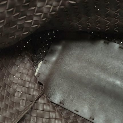 Bottega Veneta Cabat Tote Intreccio Leather Milk Chocolate Brown 40cm