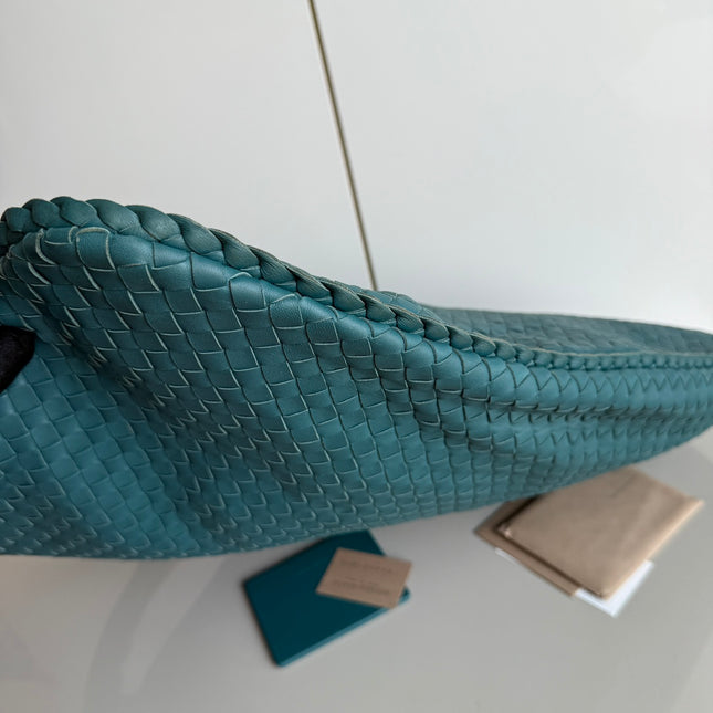 Bottega Veneta Veneta Hobo Maxi Green Intrecciato Leather Bag 51cm