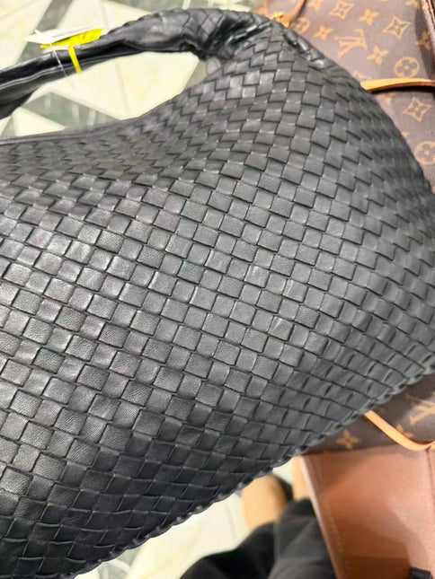 Bottega Veneta Veneta Intrecciato Hobo Bag Large Black Leather 47cm