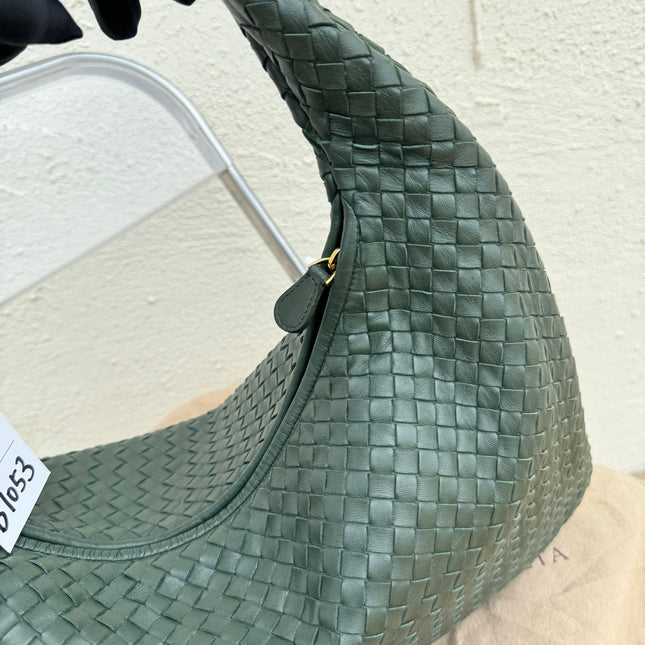 Sold Bottega Veneta Veneta Hobo Large Dark Green 47cm Lambskin Leather