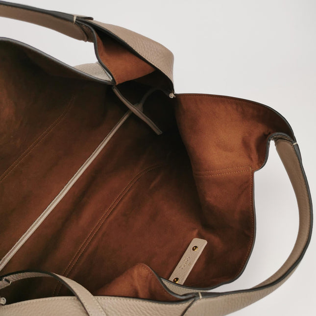 Gucci Softbit Maxi Shoulder Bag Beige Calfskin Leather 2024