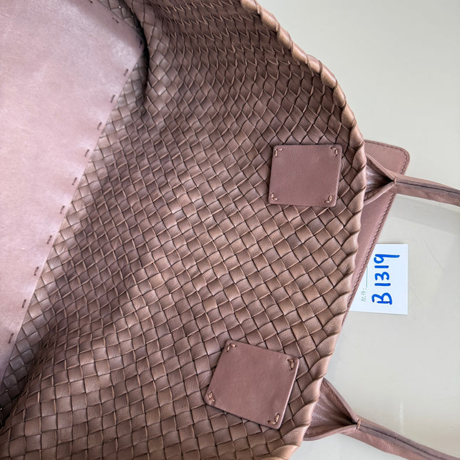 Sold Bottega Veneta Cabat Large Intreccio Leather Tote Bag Pink 42cm