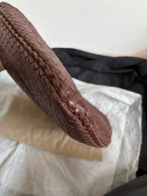 Bottega Veneta Veneta Hobo Intrecciato Chocolate Brown Medium Lambskin Leather 45cm