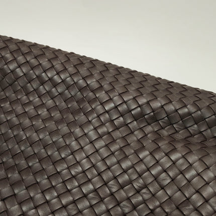 Bottega Veneta Cabat Tote Intreccio Leather Milk Chocolate Brown 40cm