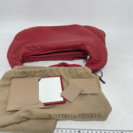 Sold Bottega Veneta Intrecciato Hobo Bag Medium Burgundy Lambskin leather