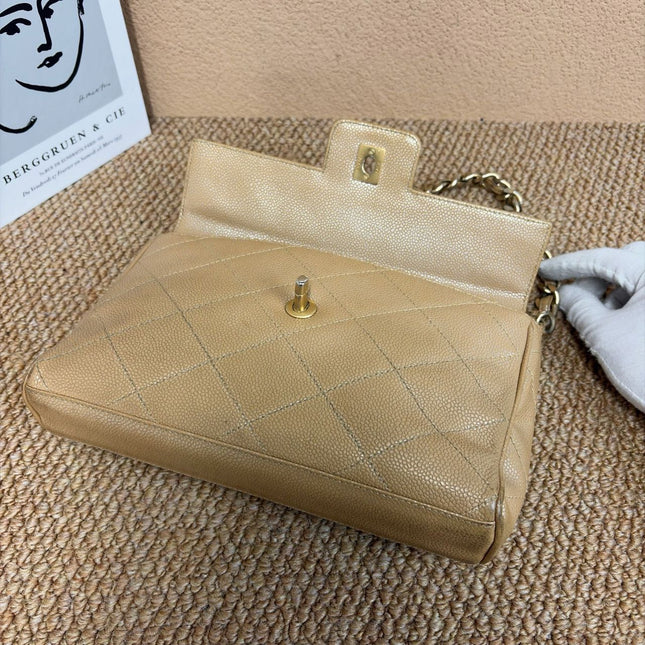 Chanel Vintage Beige Caviar Leather Shoulder Bag Gold Hardware