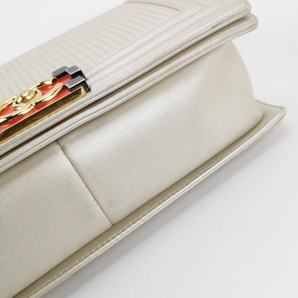 Chanel Le Boy Medium White Pearlescent Waffle Lambskin Leather Red Lock 2013-2014