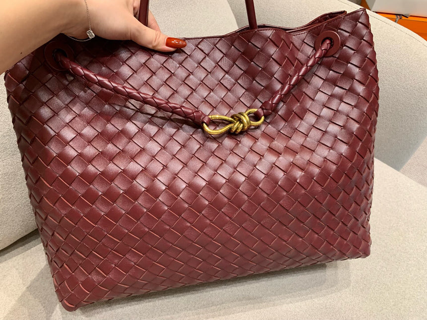 Bottega Veneta Andiamo Large Burgundy Handbag