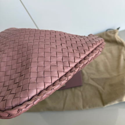 Bottega Veneta Veneta Leather Hobo Small Nude Dirty Pink 40cm