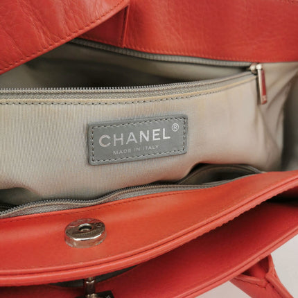 Chanel Cerf Executive Medium Coral Pink Leather Handbag with Strap 35cm