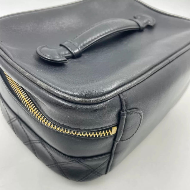 Chanel Vanity Case 1991-1994 Calfksin Leather Black Zip Opening Makeup Bag