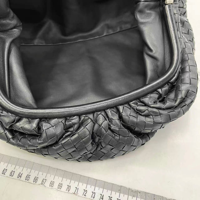 Bottega Veneta Pouch Large Intrecciato Black Calfskin Leather Clutch