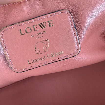 Loewe Amazona Medium 36 Light Coral Leather With Strap Goat Animal Lock