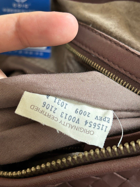 Bottega Veneta Veneta Hobo Intrecciato Chocolate Brown Medium Lambskin Leather 45cm