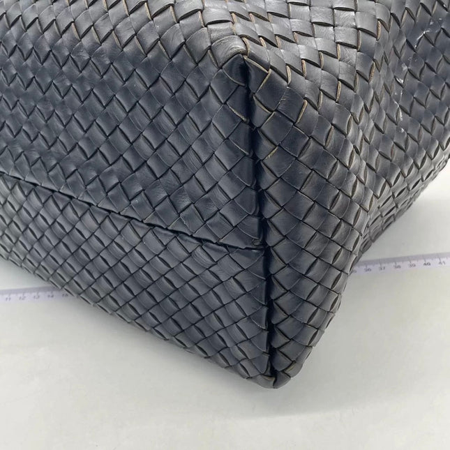 Bottega Veneta Cabat Large Intreccio Leather Tote Bag Black 40cm