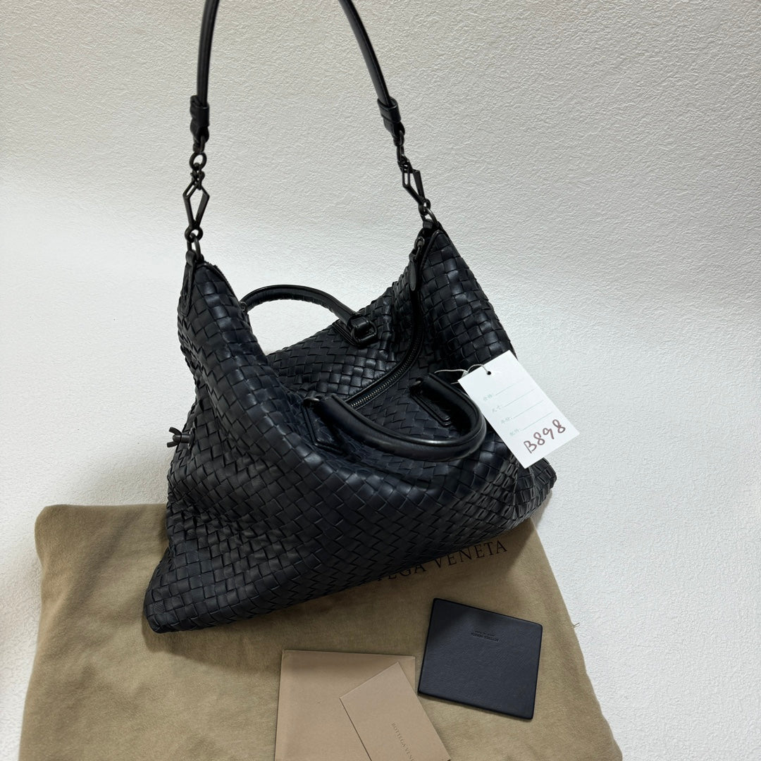 Bottega Veneta Medium Convertible Tote Bag Hobo Black Leather Two-way Carry 40cm