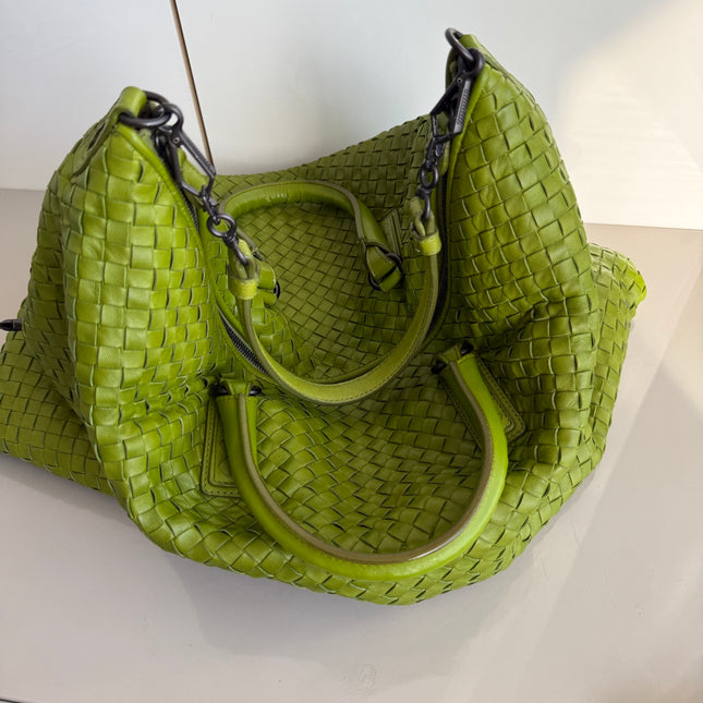 Bottega Veneta Maxi Convertible Tote Bag Hobo Green Leather Two-way Carry 52cm