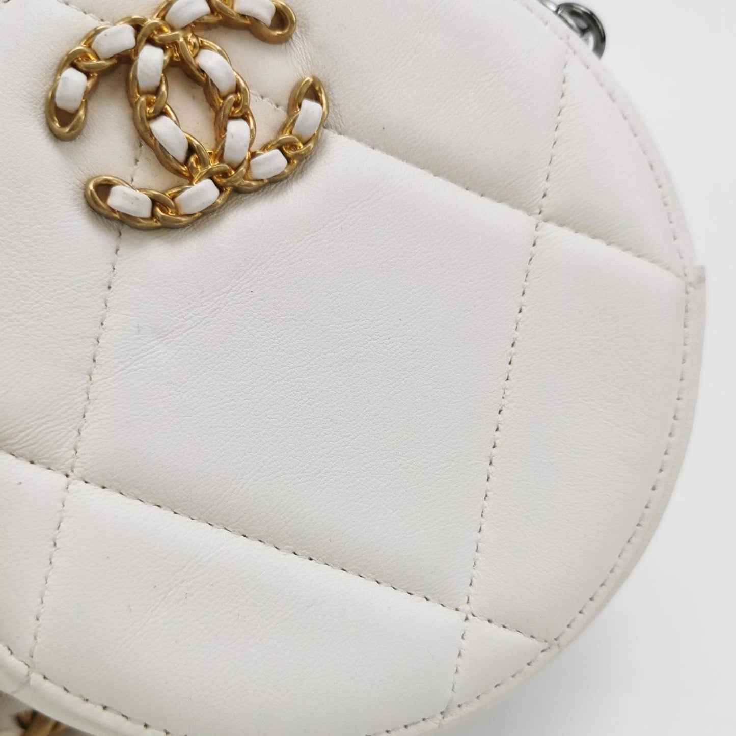 Chanel 19 Round White Cannage Leather bag