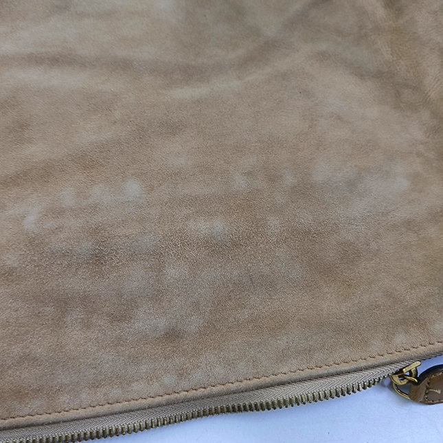 Fendi Mamma Baguette Large Brown Suede Leather Zipper Opening