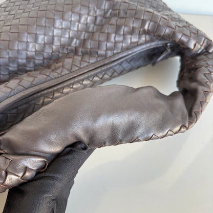 Bottega Veneta Intrecciato Hobo Medium Fondant Dark Chocolate Brown Lambskin leather 47cm