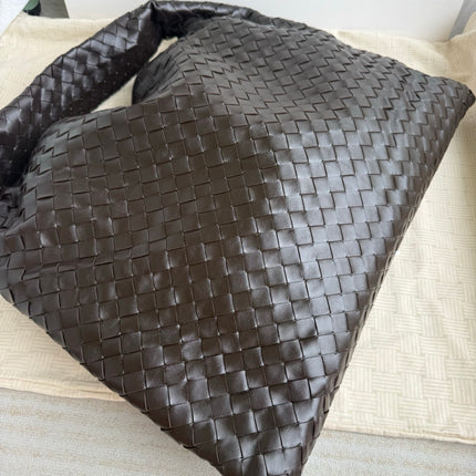 Bottega Veneta Hop Large Leather Fondant Chocolate Brown Hobo Bag