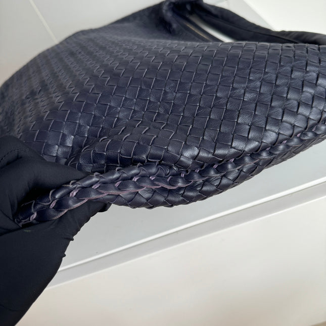 Sold Bottega Veneta Veneta Hobo Maxi Navy Intrecciato Leather Bag 51-53cm