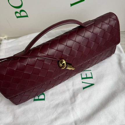 Bottega Veneta Andiamo Clutch Small Burgundy Handbag