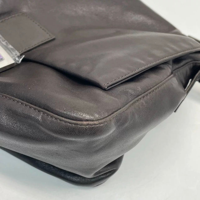 Fendi Mamma Baguette Chocolate Brown Lambskin Leather Silver Hardware