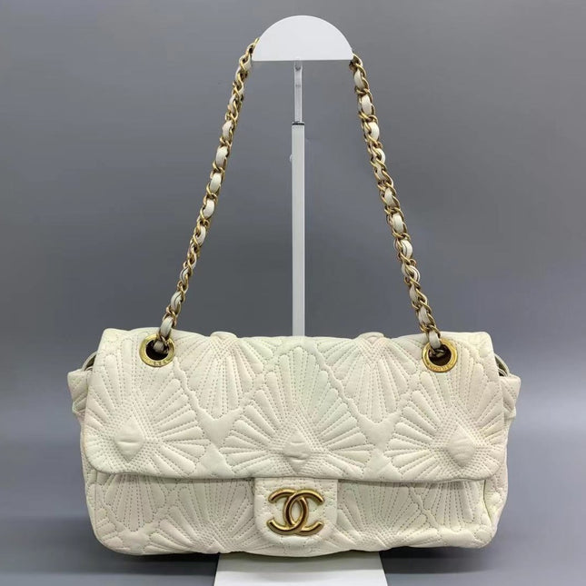 Chanel Paris-Venice Ca D’Oro Flap Bag Seashell 3D Embroidered Flap Bag 2009 Large Off White-Luxbags